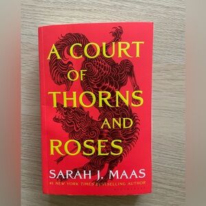 A Court of Thorns and Roses by Sarah J. Maas - Red Cover